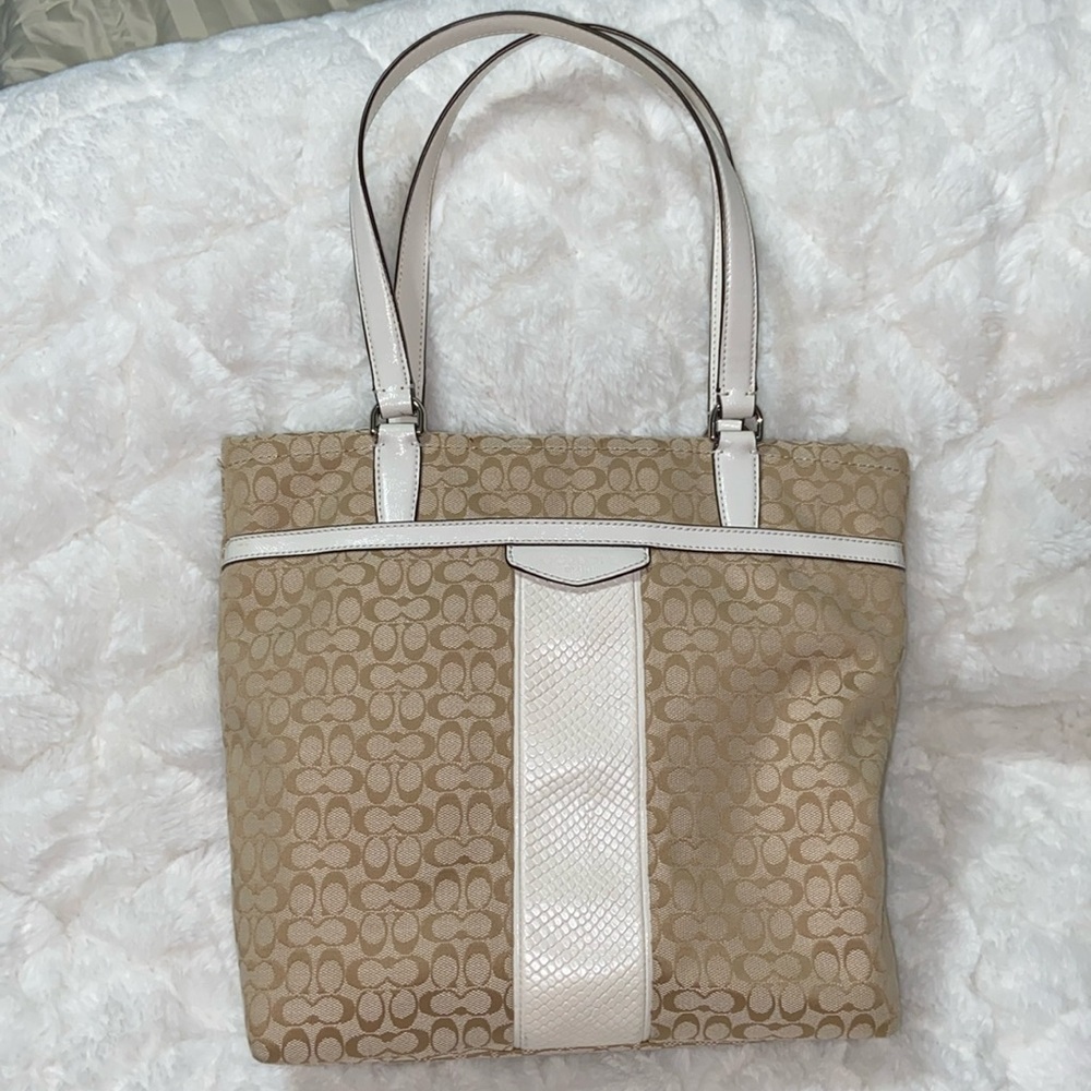 RARE HTF Like new Coach Signature Reptile Stripe Tote Canvas Tote bag F31311
